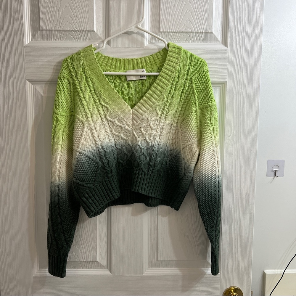 Aritzia (Wilfred Free sweater)